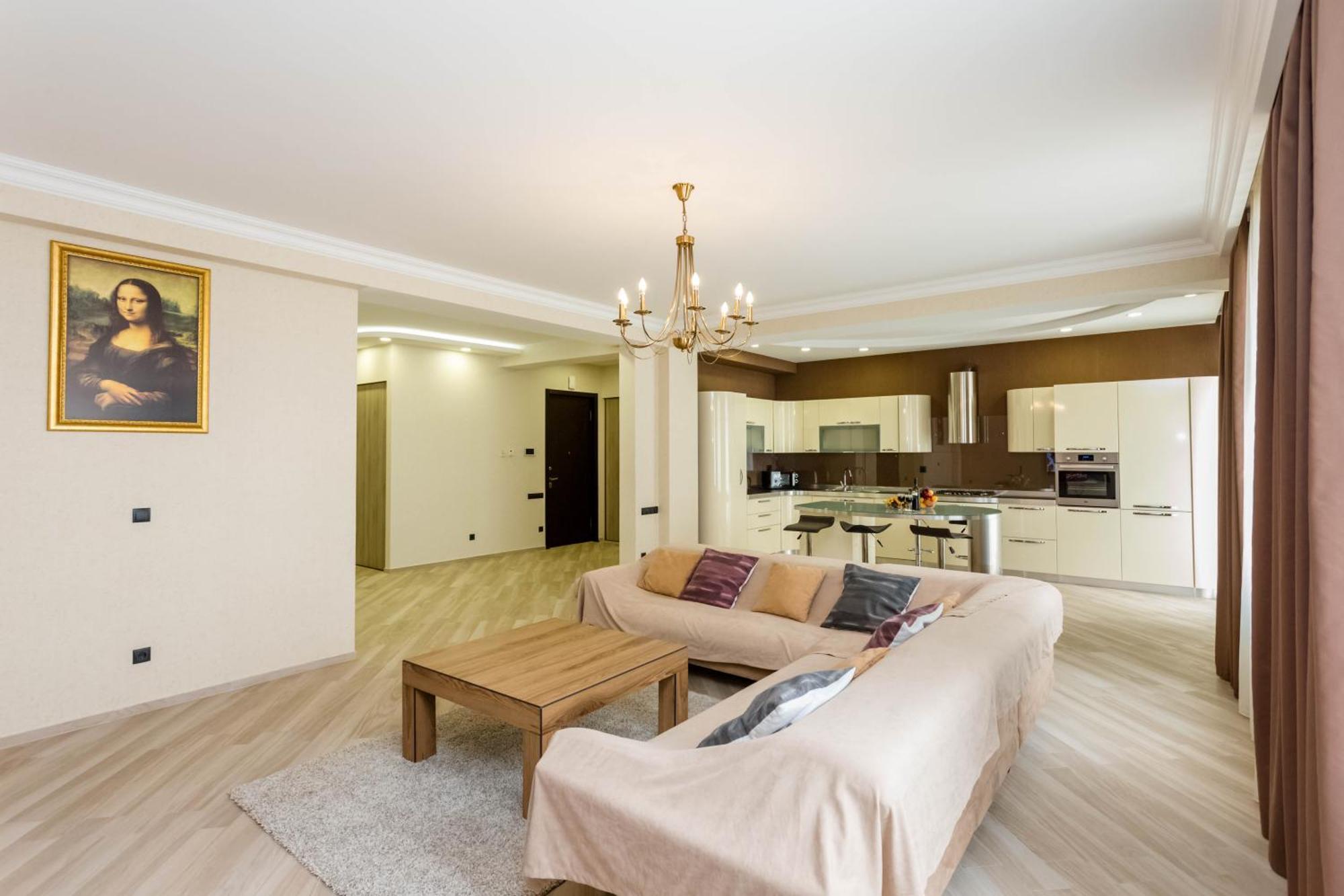 Apartament Centered Living Tbilisi